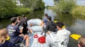 Out of Düsseldorf and into nature: a relaxing paddle trip with all the students on the river Niers.
